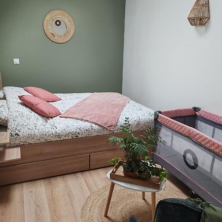 Bed and Breakfast Chez Peggy Jouarre Exterior foto